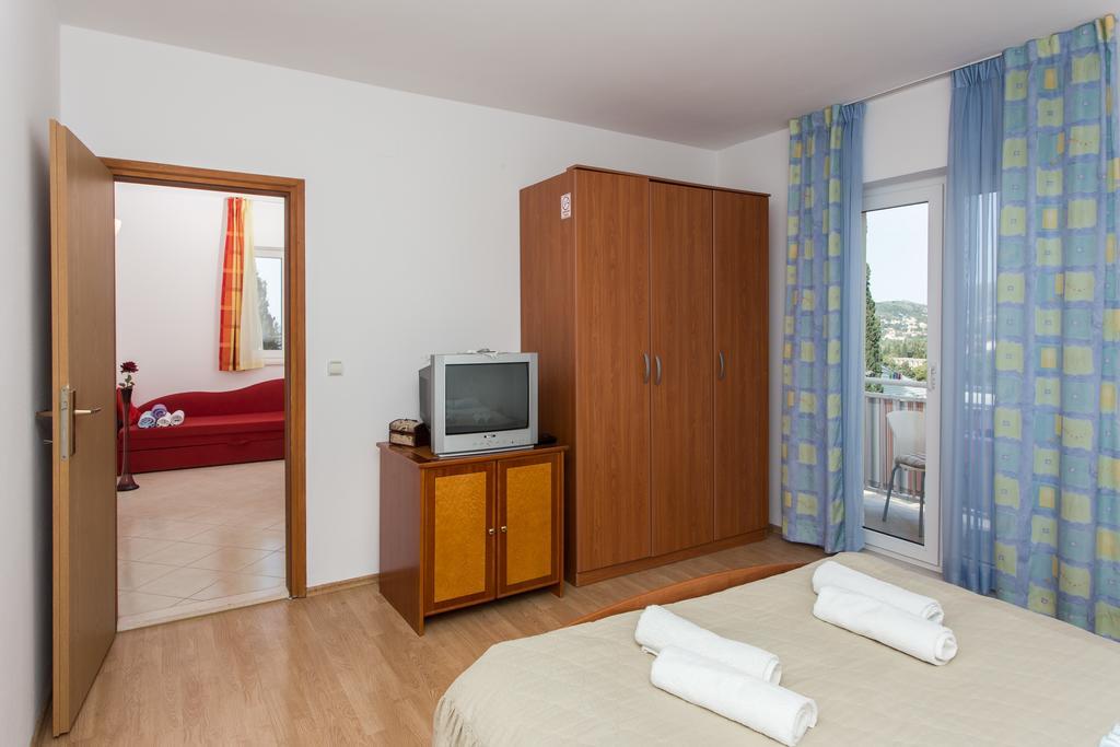 Apartments Mira Млини Экстерьер фото
