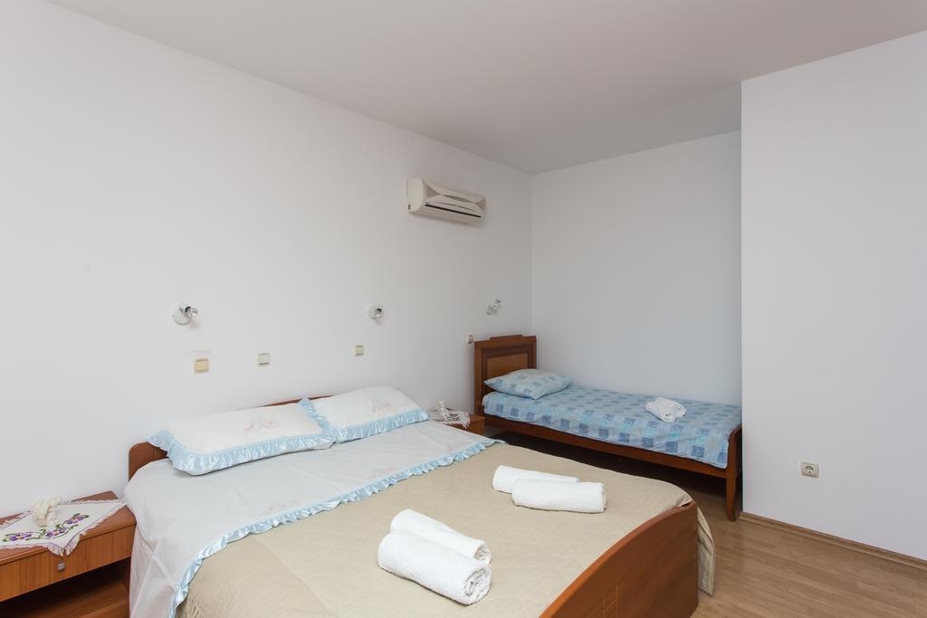 Apartments Mira Млини Экстерьер фото